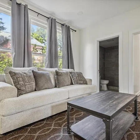 Comfortable 4Br 2Ba In The Falls
